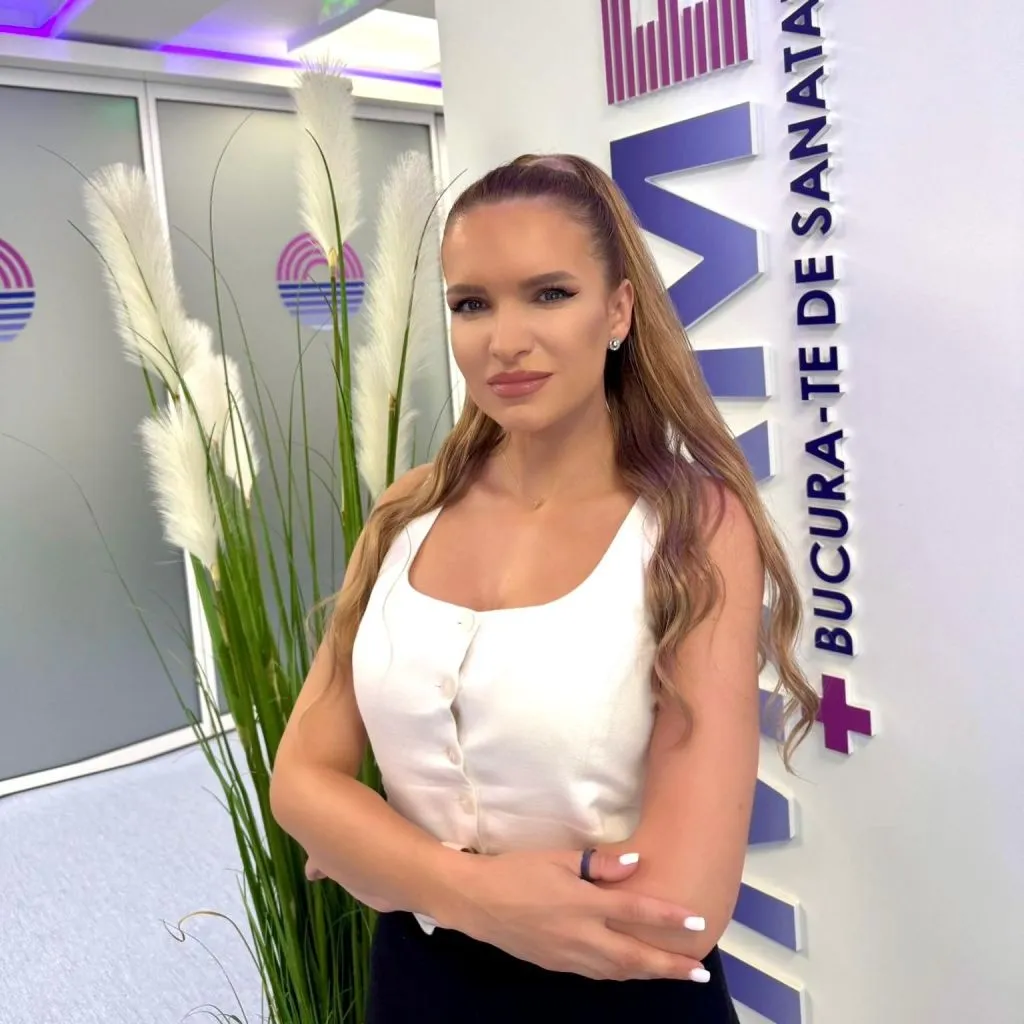 Raea Liliana - Sales Manager 